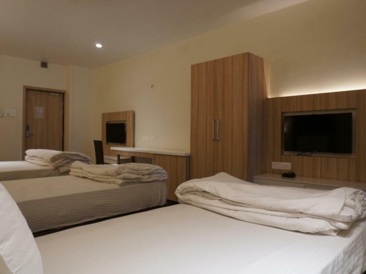 Palette Four Seasons Recreation Resort Jalgaon ภายนอก รูปภาพ