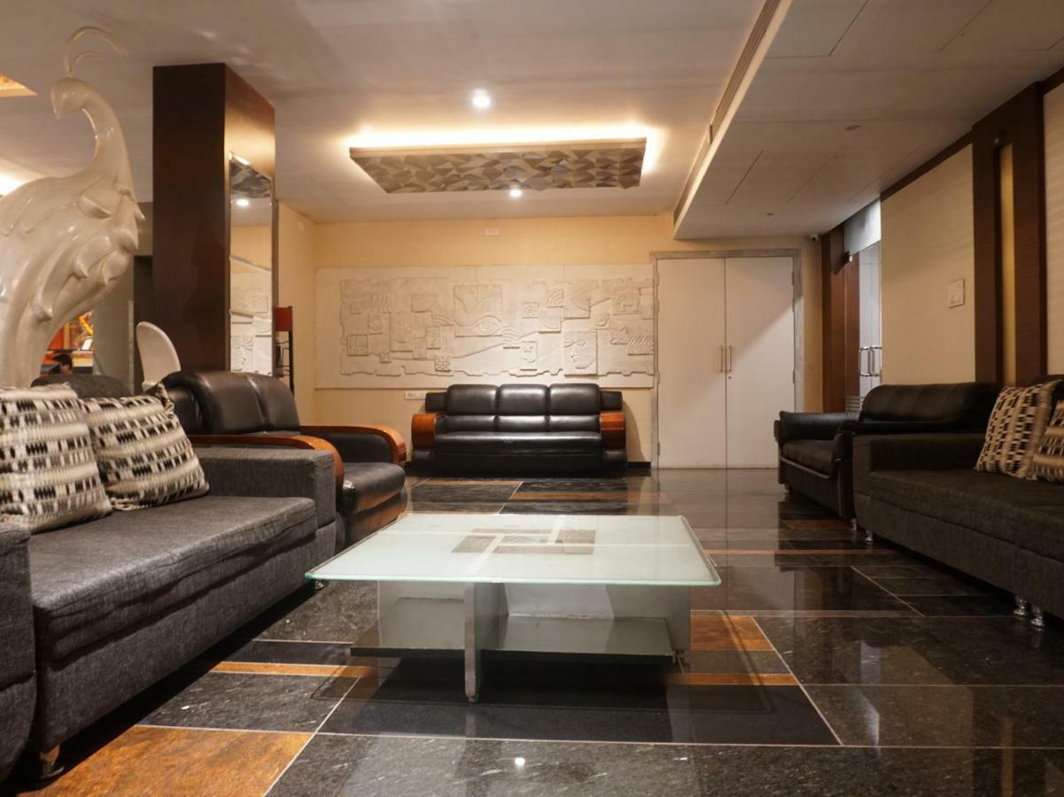Palette Four Seasons Recreation Resort Jalgaon ภายนอก รูปภาพ