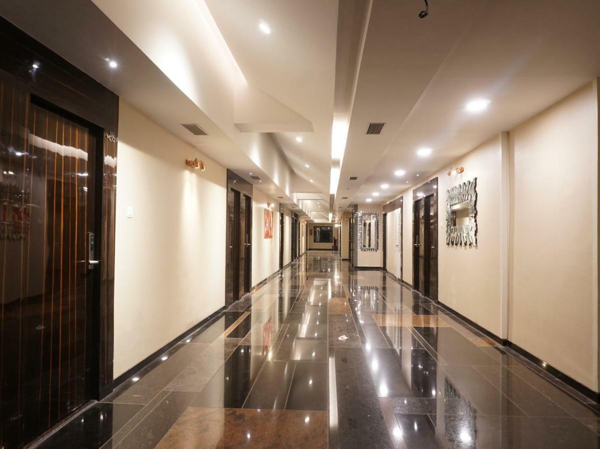 Palette Four Seasons Recreation Resort Jalgaon ภายนอก รูปภาพ