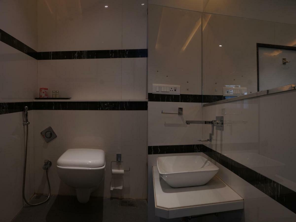Palette Four Seasons Recreation Resort Jalgaon ภายนอก รูปภาพ